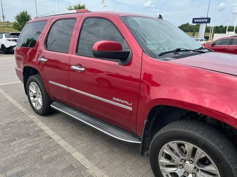 Used 2014 GMC Yukon Denali AWD/4WD image 7