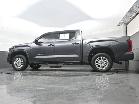 Used 2022 Toyota Tundra SR5 w/ SR5 Convenience Package image 24