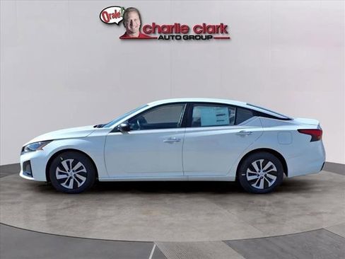 New 2025 Nissan Altima 2.5 S image 8