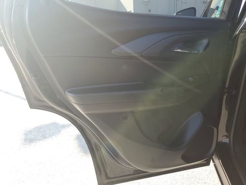 Used 2022 Chevrolet TrailBlazer RS w/ Technology Package image 15