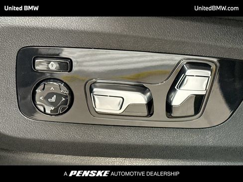 Used 2026 BMW X5 xDrive50e w/ M Sport Package AWD/4WD image 4