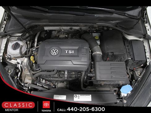 Used 2016 Volkswagen Golf S FWD image 18