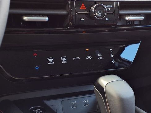 New 2025 Nissan Kicks SR image 40