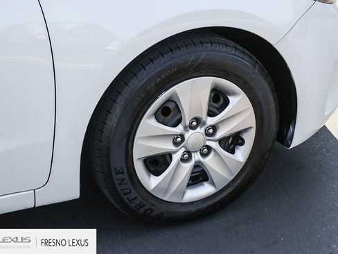 Used 2018 Kia Forte LX FWD image 9