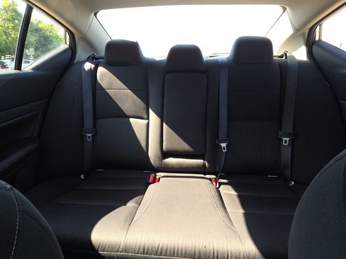 Used 2024 Nissan Altima 2.5 SV FWD image 25