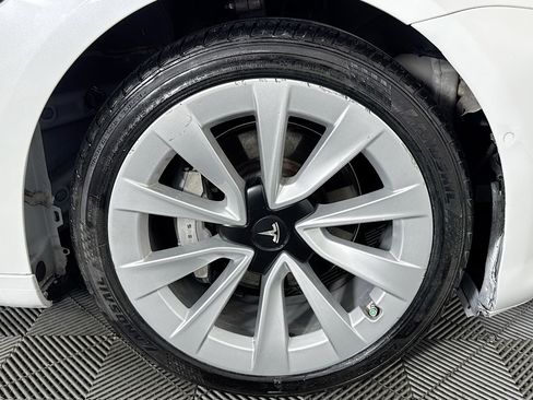Used 2021 Tesla Model 3 Standard Range Plus image 29