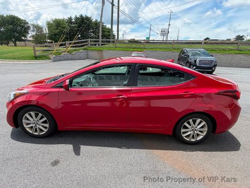 Used 2016 Hyundai Elantra SE w/ Option Group 02 FWD image 8