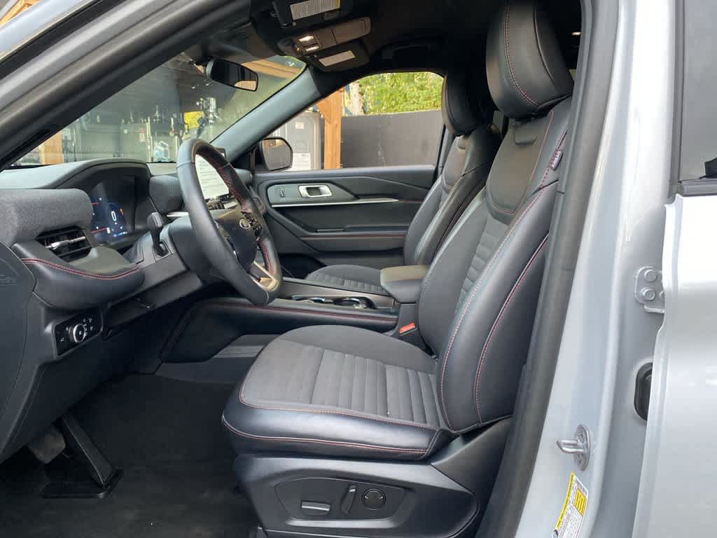 Used 2026 Ford Explorer ST-Line AWD/4WD image 12