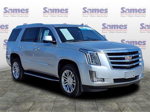Used 2020 Cadillac Escalade 2WD image 1