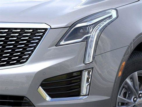 New 2026 Cadillac XT5 Luxury image 10