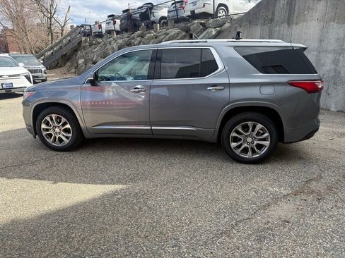 Used 2019 Chevrolet Traverse Premier w/ LPO, Floor Liner Package AWD/4WD image 3
