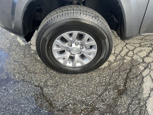 Used 2018 Toyota Tacoma SR5 image 10