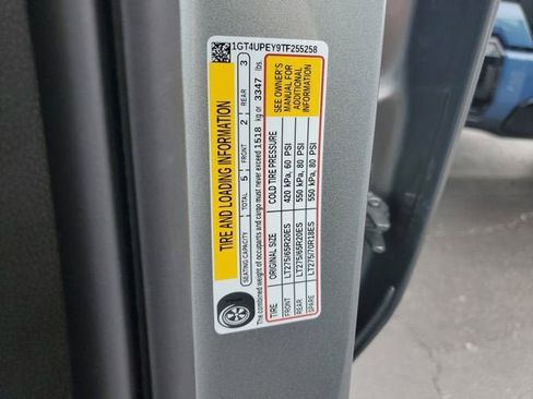 New 2026 GMC Sierra 2500 AT4 w/ AT4 Premium Plus Package AWD/4WD image 33