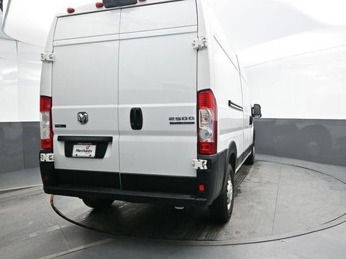 Used 2023 RAM ProMaster 2500 FWD image 6
