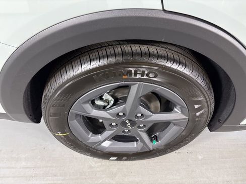 New 2026 Kia K4 LXS image 10