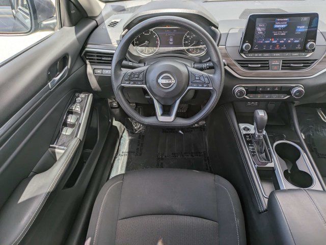 Used 2023 Nissan Altima 2.5 SV FWD image 15