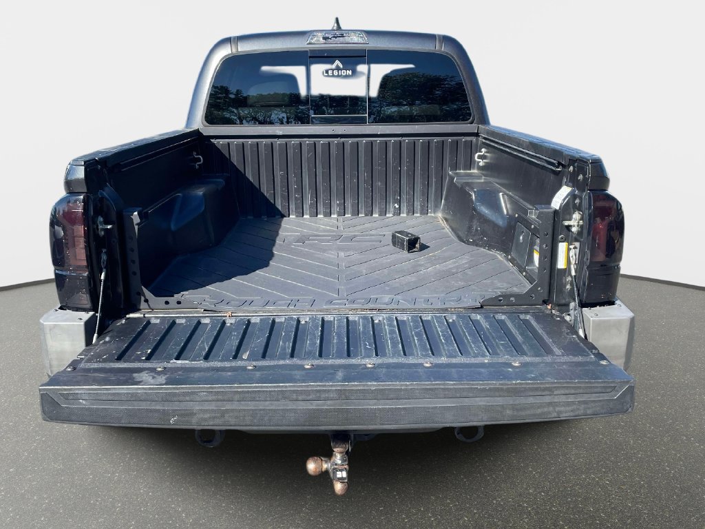 Used 2020 Toyota Tacoma TRD Sport AWD/4WD image 14