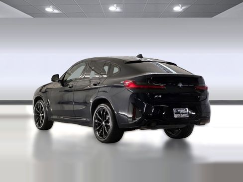 Used 2023 BMW X4 xDrive30i w/ M Sport Package image 3