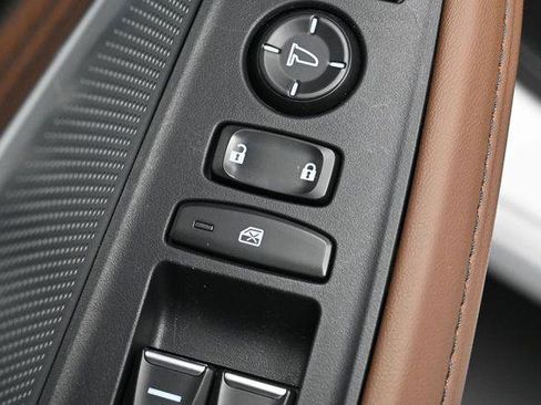 Used 2025 Acura MDX SH-AWD w/ Advance Package image 13