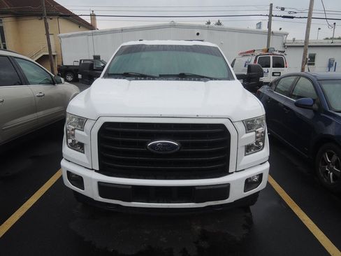 Used 2017 Ford F150 XLT w/ Equipment Group 302A Luxury image 2