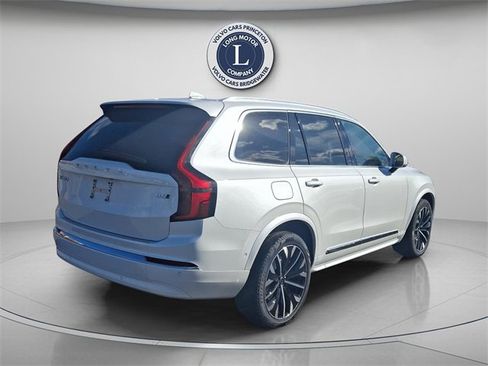 New 2025 Volvo XC90 B6 Plus w/ Protection Package Premier image 6