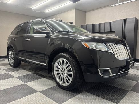Used 2014 Lincoln MKX AWD w/ Equipment Group 101A image 4