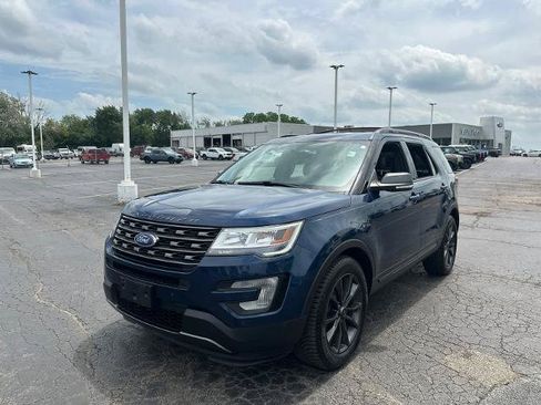 Certified 2017 Ford Explorer XLT w/ Equipment Group 202A AWD/4WD image 4
