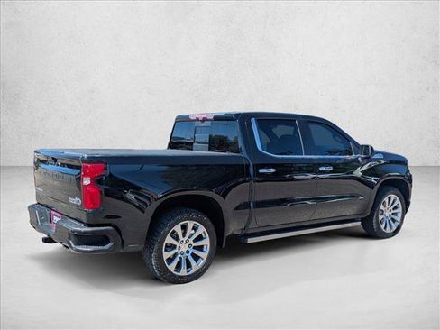 Used 2020 Chevrolet Silverado 1500 High Country w/ Technology Package AWD/4WD image 5