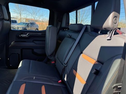 Used 2023 GMC Sierra 1500 AT4 w/ AT4 Preferred Package image 11