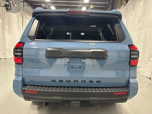 Used 2025 Toyota 4Runner TRD Off-Road image 6