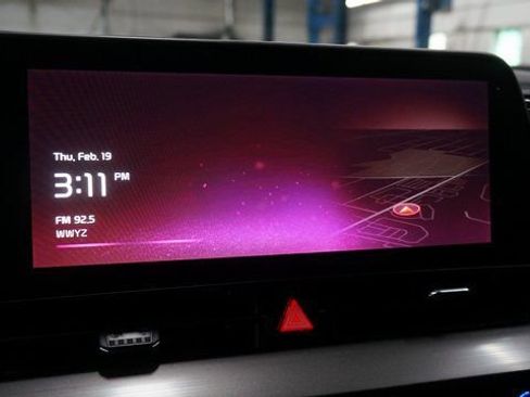 Used 2023 Kia Sportage EX image 9