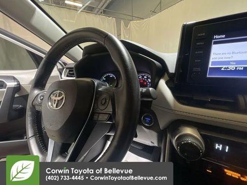 Used 2019 Toyota RAV4 XLE image 22