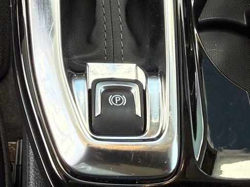 Certified 2025 Chevrolet Trax ACTIV FWD image 21