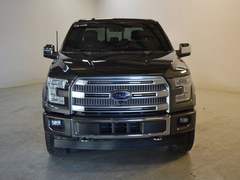 Used 2017 Ford F150 Platinum w/ Equipment Group 701A Luxury image 8