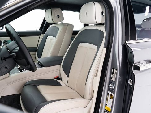 Certified 2022 Rolls-Royce Ghost w/ Ghost Package image 17