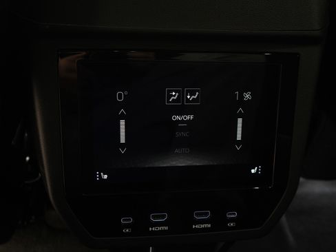 Used 2025 GMC Yukon Denali Ultimate AWD/4WD image 22