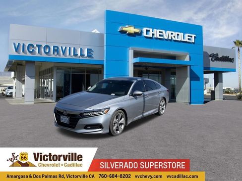 Used 2018 Honda Accord Touring image 1