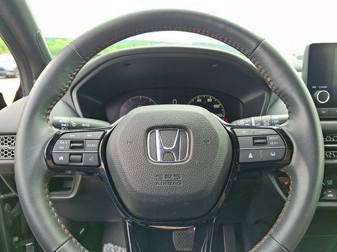 Used 2024 Honda HR-V Sport image 18