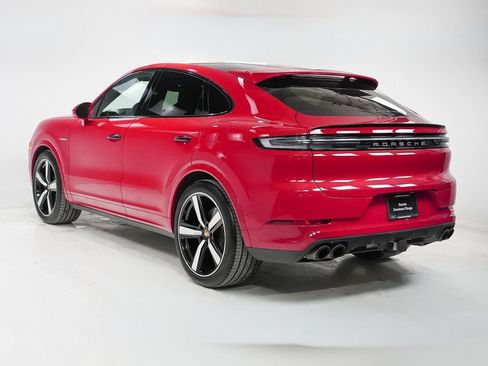 Used 2026 Porsche Cayenne S AWD/4WD image 3