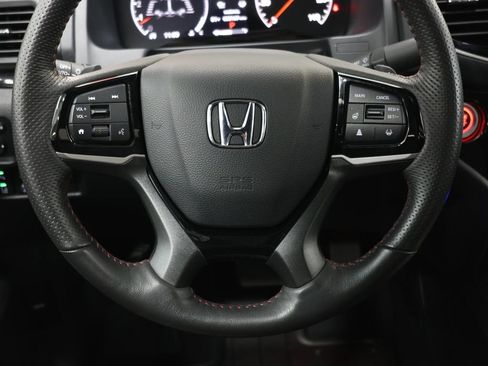 Used 2025 Honda Ridgeline Black Edition image 17