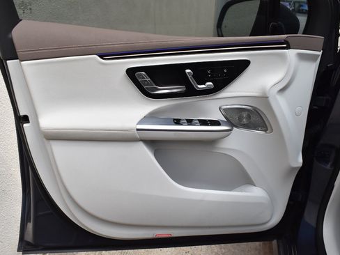 Used 2023 Mercedes-Benz EQE 350+ 4MATIC SUV w/ Exclusive Trim Package image 15