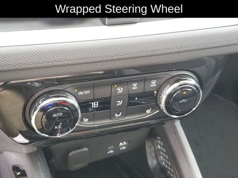 Used 2024 Chevrolet TrailBlazer LT w/ Convenience Package image 17