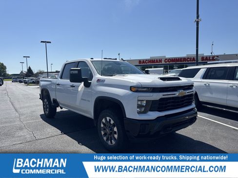 Used 2024 Chevrolet Silverado 2500 Custom w/ Custom Convenience Package AWD/4WD image 1