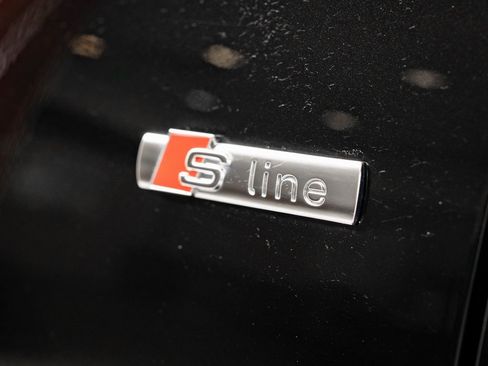 Certified 2024 Audi Q3 2.0T Premium w/ Convenience Package image 20