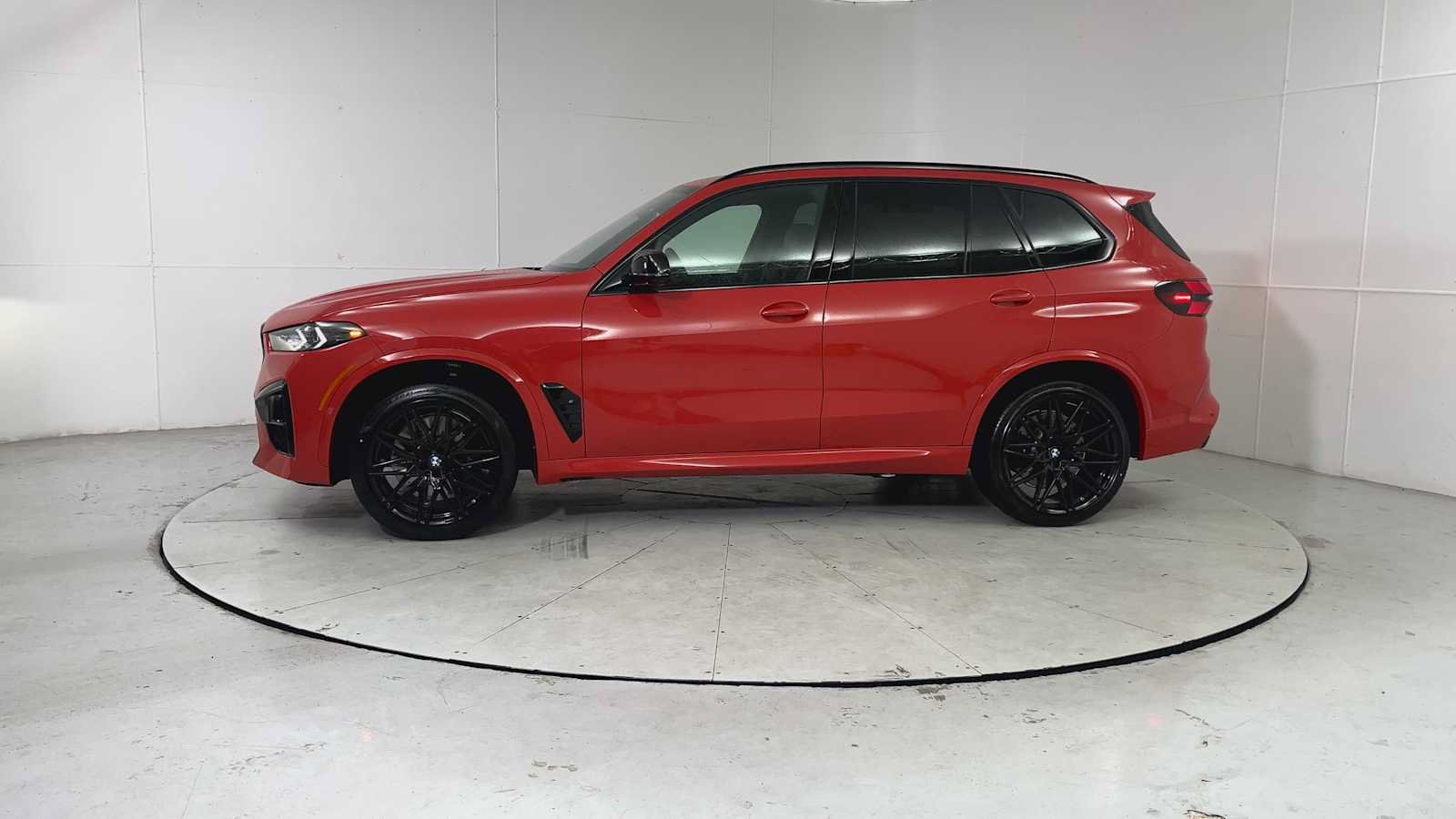 New 2026 BMW X5 M Competition w/ Executive Package AWD/4WD image 5