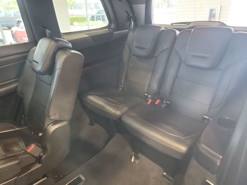 Used 2017 Mercedes-Benz GLS 450 4MATIC image 37