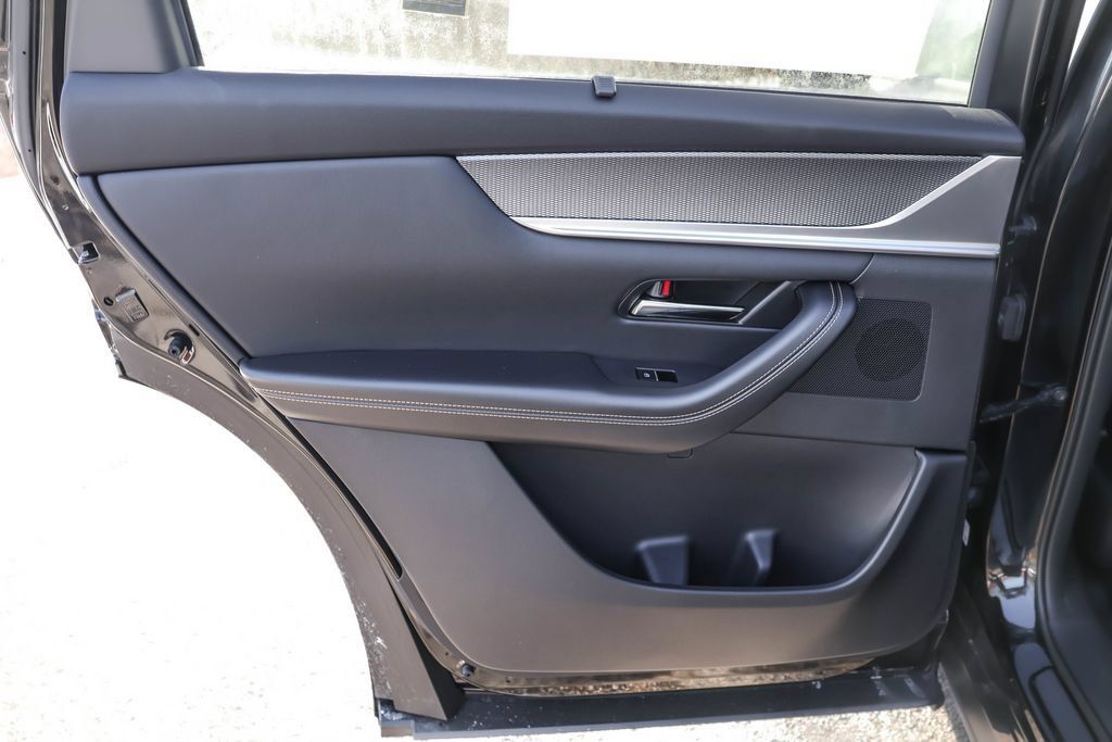 New 2026 MAZDA CX-70 SC AWD/4WD image 30