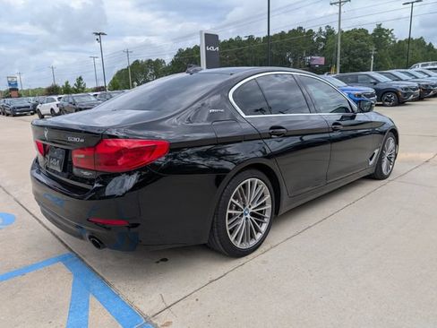 Used 2019 BMW 530e w/ Convenience Package RWD image 3