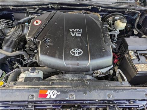 Used 2013 Toyota Tacoma PreRunner w/ TRD Sport Pkg image 21