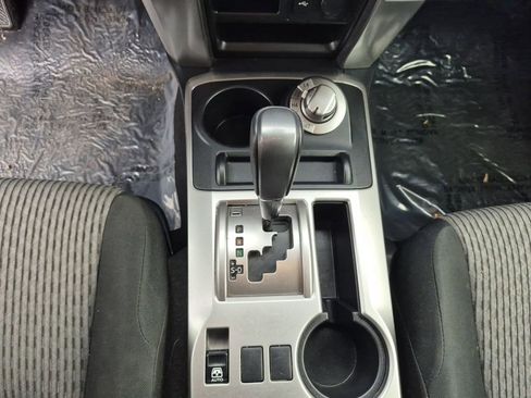 Used 2023 Toyota 4Runner SR5 AWD/4WD image 9